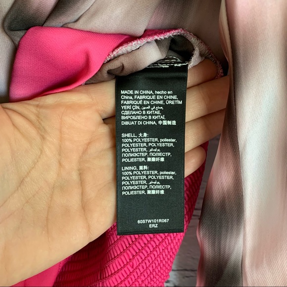 ๐Bebe Plunging Neck Blouse - Picture 7 of 7